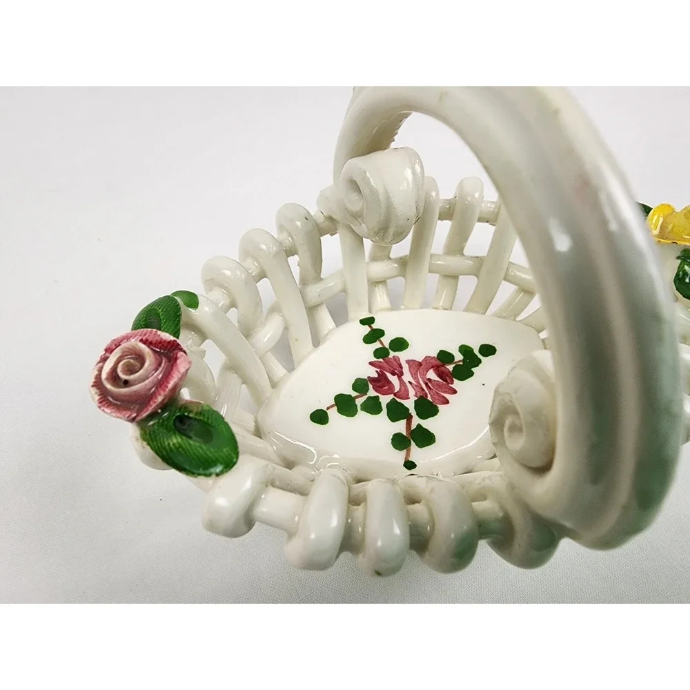 VINTAGE Italian Hand Painted Roses/Floral Porcelain Lattice Basket‎ with Handle